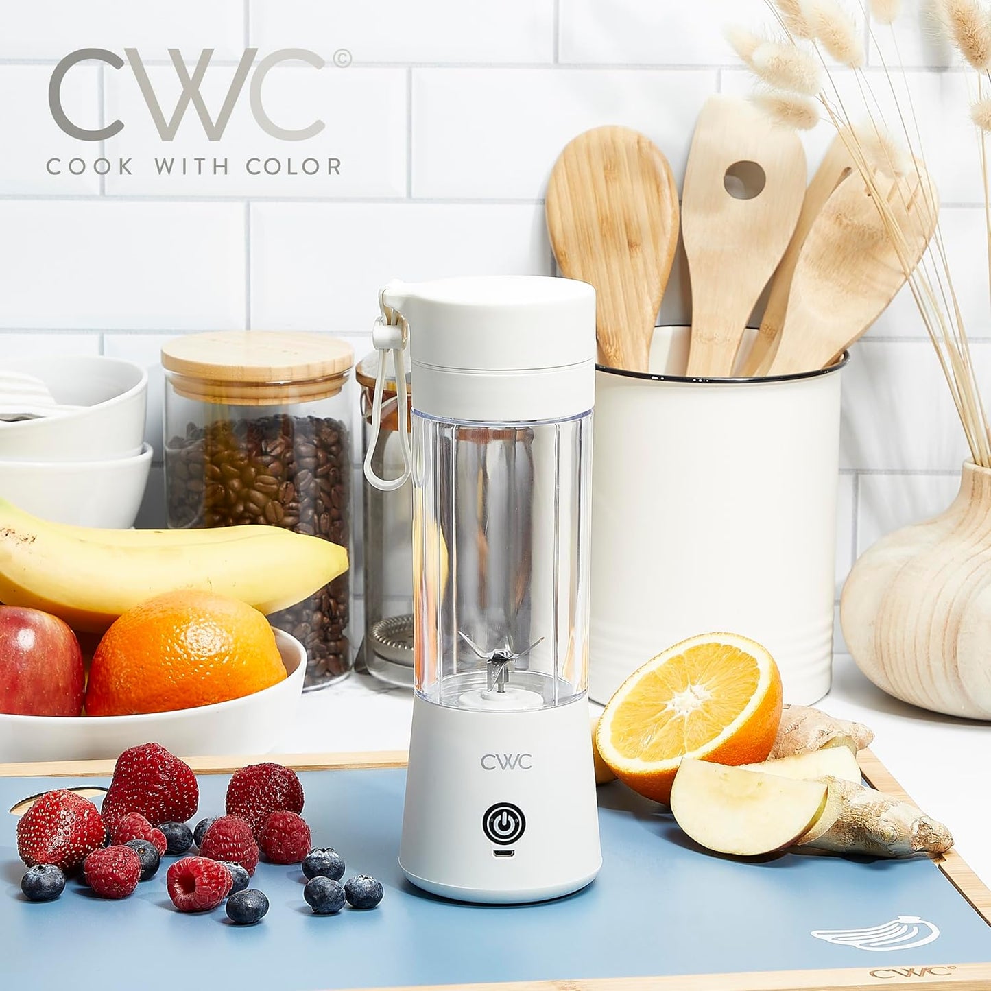 Mini Portable Blender - 250W Power, 12oz Capacity, Stainless Steel Blade, Wireless/USB Rechargeable, Creme - Image 3